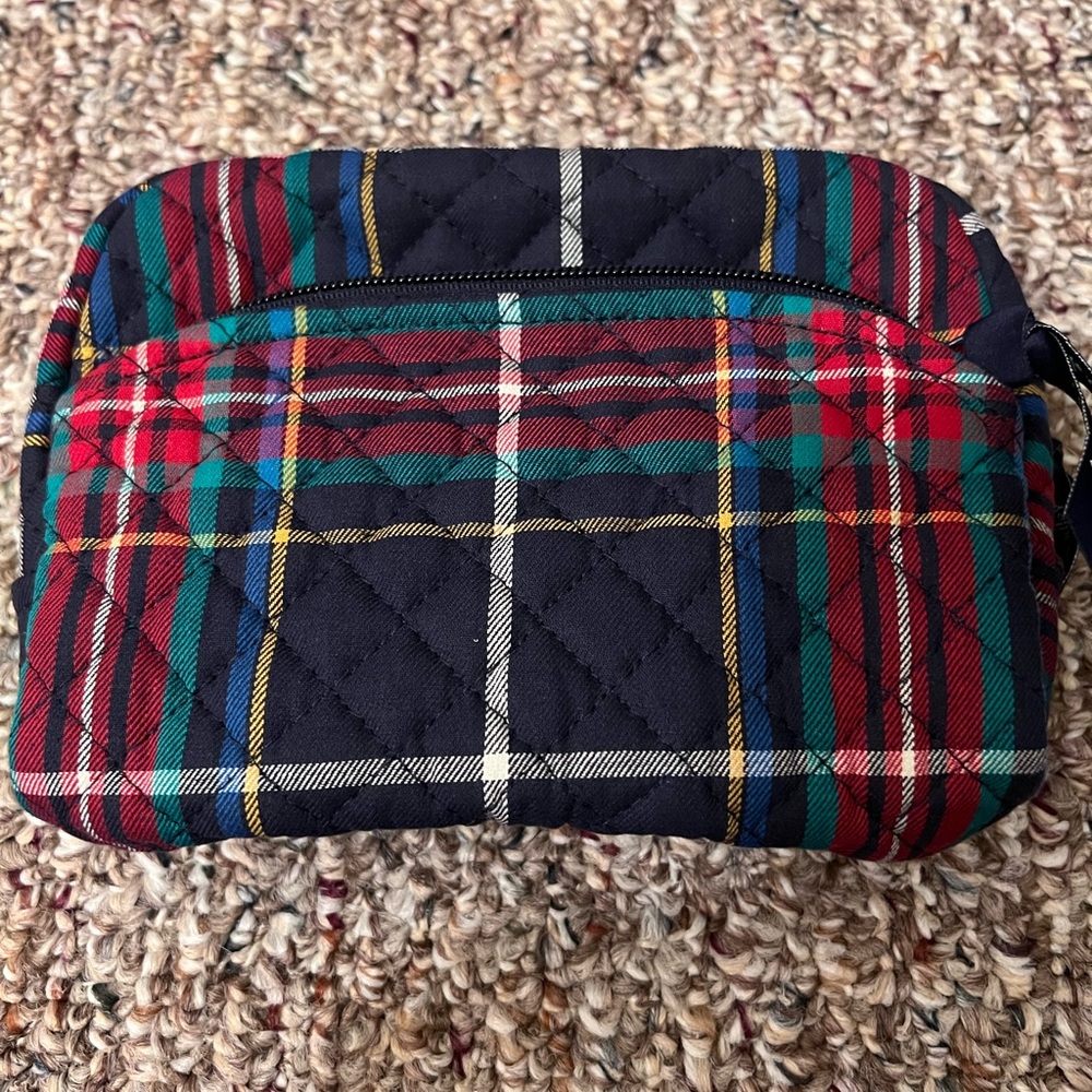 Nwt Vera Bradley small cosmetics bag